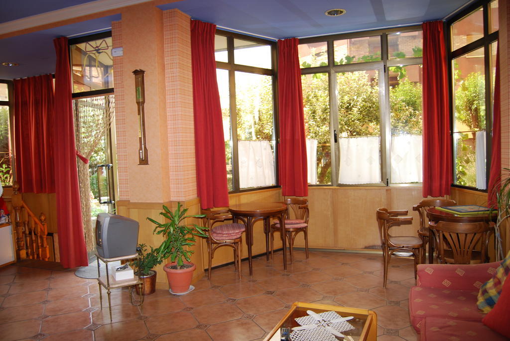 Hotel A Nieu Jaca Ngoại thất bức ảnh