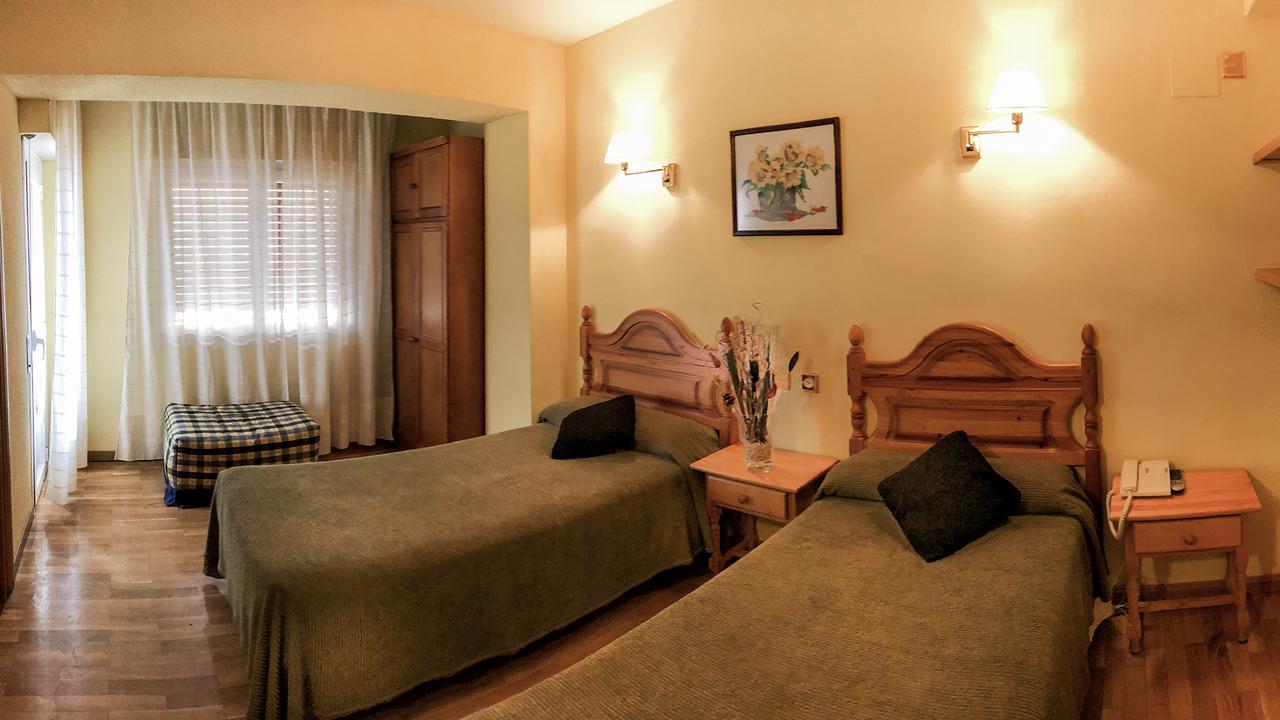 Hotel A Nieu Jaca Ngoại thất bức ảnh